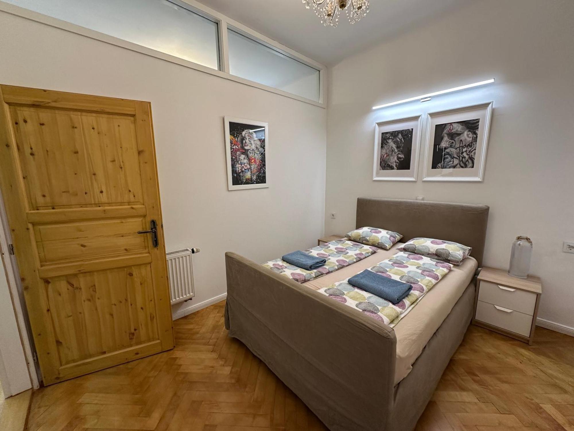 Karlin Oasis 2-Bedroom Apartment Praha Bagian luar foto